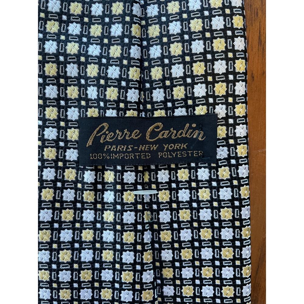 Pierre Cardin Tie, Paris-New York, 100% Imported Polyester - Picture 3 of 6